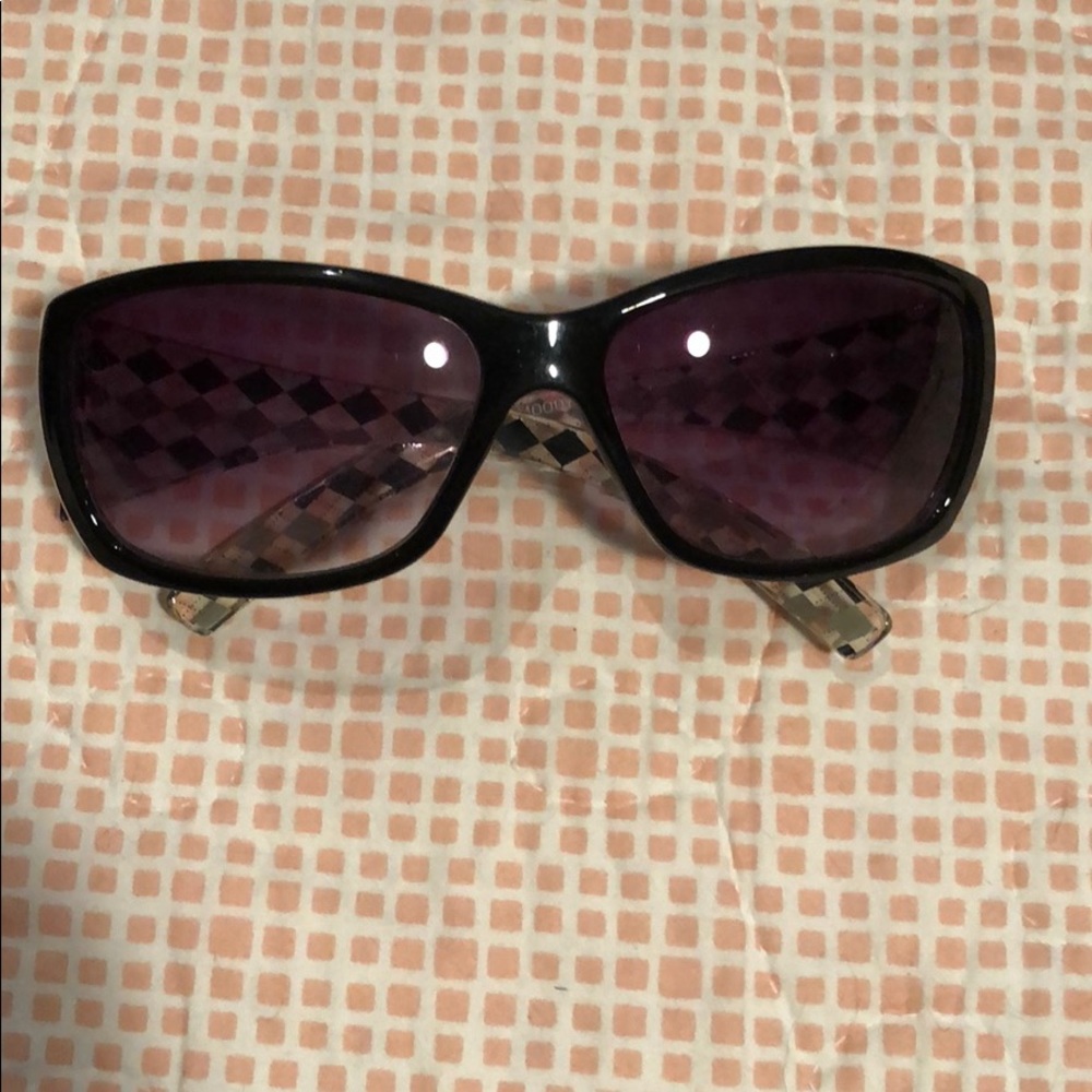 Sunglasses with Argyle Detail